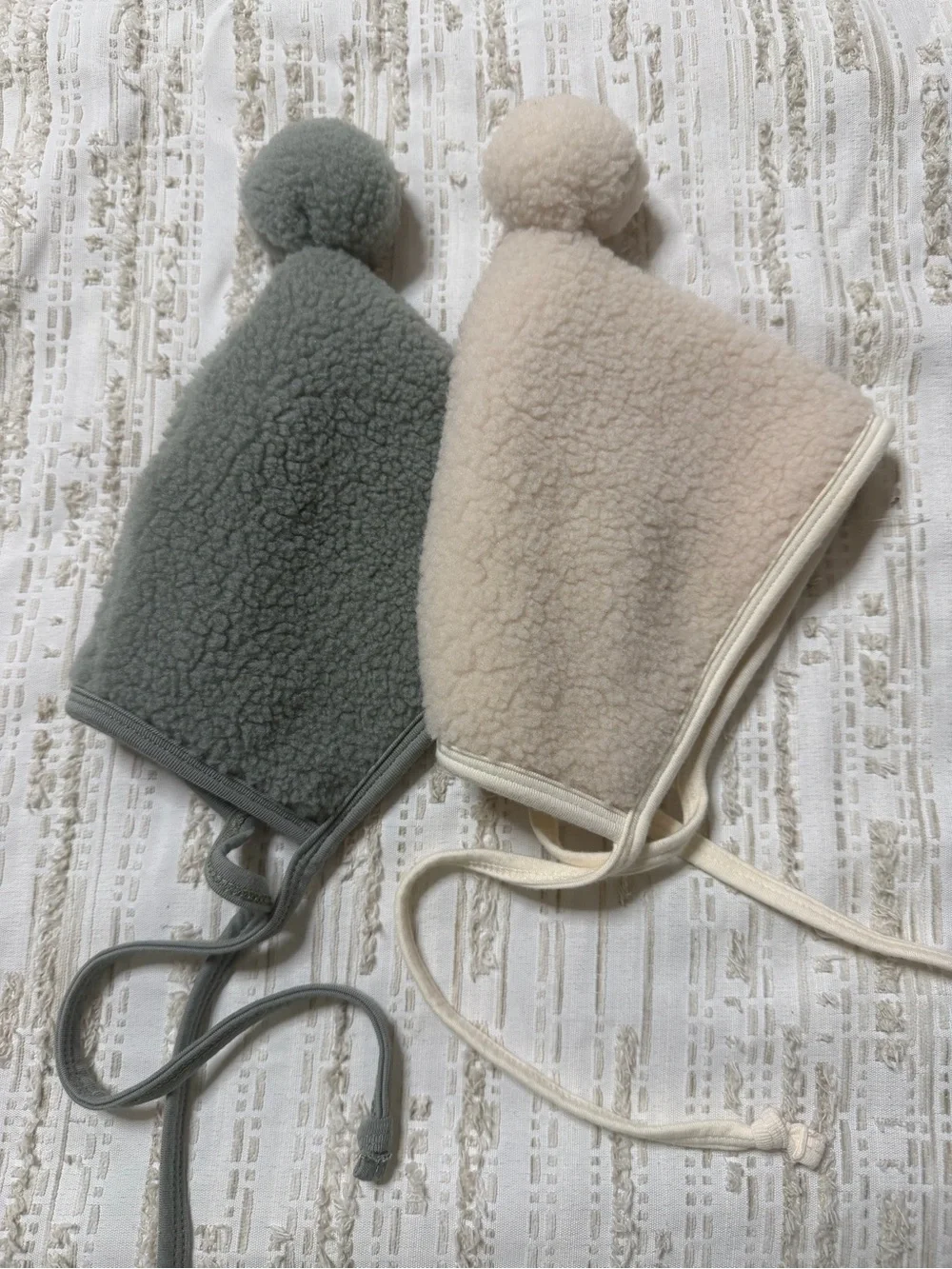 Kids Sherpa Pom Pom Tie-Back Hat - Cream and Sage